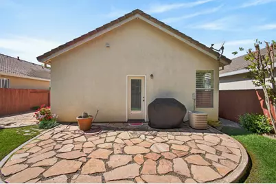 9393 Canmoor Circle, Elk Grove, CA 95758 - Photo 48