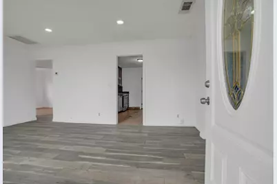 734 S Olive Avenue, Stockton, CA 95215 - Photo 6