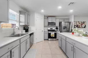 687 Jessie Dr, Merced, CA 95348 - Photo 2