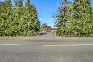 2331 E Woodson Rd, Acampo, CA 95220 - Photo 32