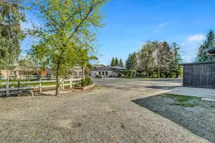 2331 E Woodson Rd, Acampo, CA 95220 - Photo 40