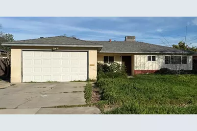328 Donner, Merced, CA 95340 - Photo 1