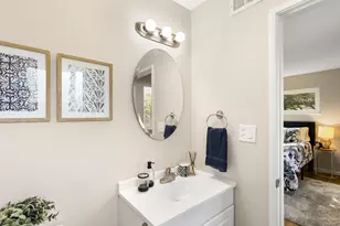 2117 Venus Dr, Sacramento, CA 95864 - Photo 30