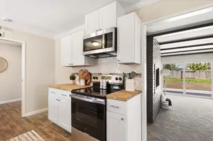 2117 Venus Dr, Sacramento, CA 95864 - Photo 16