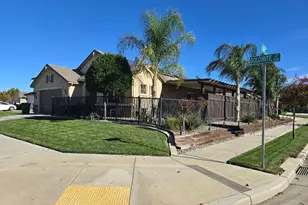 1613 Dolomite Ct, Los Banos, CA 93635 - Photo 2