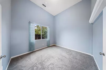 8809 Coral Berry Way, Elk Grove, CA 95624 - Photo 10