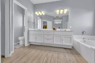 8809 Coral Berry Way, Elk Grove, CA 95624 - Photo 40