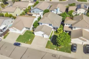 8809 Coral Berry Way, Elk Grove, CA 95624 - Photo 6