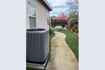 5794 Spenlow Way, Sacramento, CA 95835 - Photo 8