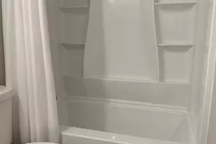 823 E Yorkshire Dr, Stockton, CA 95207 - Photo 4