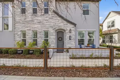 3304 Crocker Drive, Sacramento, CA 95818 - Photo 2