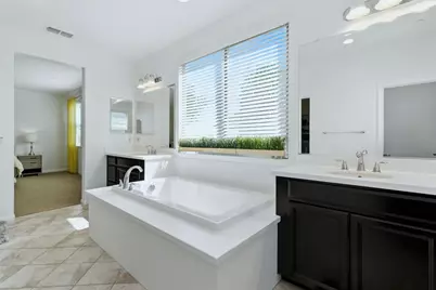 18200 Broadmoor Way, Lathrop, CA 95330 - Photo 32