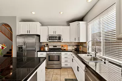 11437 Mirage Drive, Chowchilla, CA 93610 - Photo 10