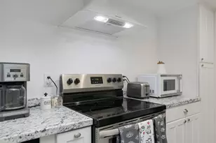 8205 Center Pkwy, Sacramento, CA 95823 - Photo 16