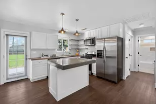 930 Circuit Dr, Roseville, CA 95678 - Photo 4