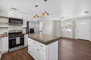 930 Circuit Dr, Roseville, CA 95678 - Photo 8