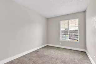 3046 Bridgeford Dr, Sacramento, CA 95833 - Photo 16