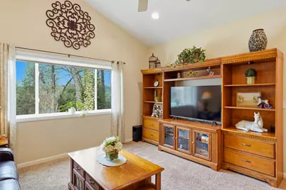 11818 Upper Circle Drive, Grass Valley, CA 95949 - Photo 10