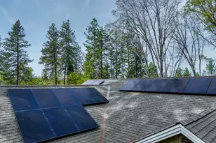 11818 Upper Cir Dr, Grass Valley, CA 95949 - Photo 18