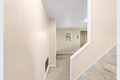 7565 Hillmont Drive, Oakland, CA 94605 - Photo 18