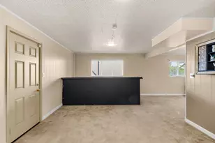 7565 Hillmont Dr, Oakland, CA 94605 - Photo 8