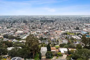 7565 Hillmont Dr, Oakland, CA 94605 - Photo 26