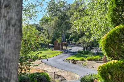 7450 Shadow Oaks Ln, Granite Bay, CA 95746 - Photo 4