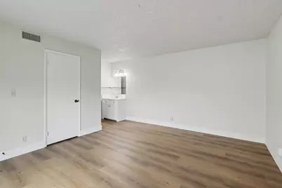 1150 Rosa Del Rio Way, Sacramento, CA 95822 - Photo 22