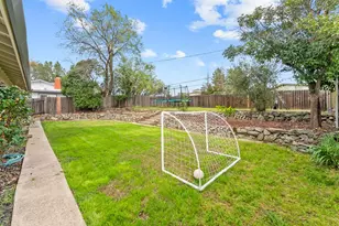 136 Penaranda Dr, Folsom, CA 95630 - Photo 32