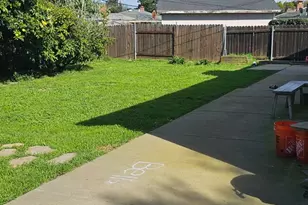 1525 Tiverton Ave, Sacramento, CA 95822 - Photo 18