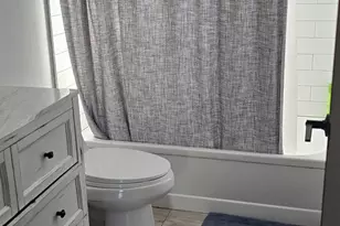 1525 Tiverton Ave, Sacramento, CA 95822 - Photo 8