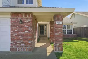 9004 Crofton Ct, Sacramento, CA 95829 - Photo 2