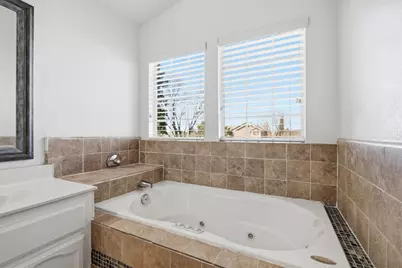 9004 Crofton Court, Sacramento, CA 95829 - Photo 28