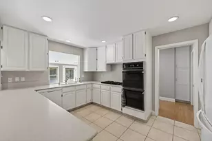 6730 Lakeview Dr, Carmichael, CA 95608 - Photo 22