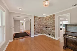 6730 Lakeview Dr, Carmichael, CA 95608 - Photo 26