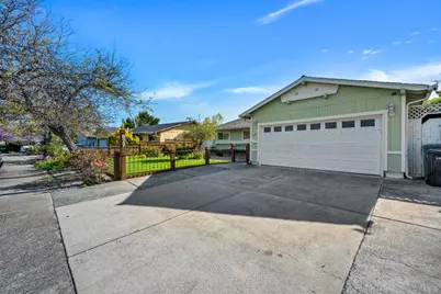 877 San Simeon Drive, Mountain View, CA 94043 - Photo 2