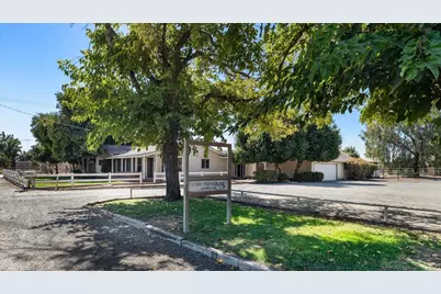 11501 Pioneer Avenue, Oakdale, CA 95361 - Photo 2