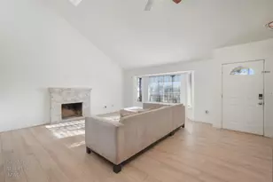 454 Oakwood Dr, Los Banos, CA 93635 - Photo 8