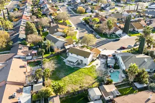 454 Oakwood Dr, Los Banos, CA 93635 - Photo 32