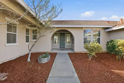 2119 Greenhorn Creek Circle, Plumas Lake, CA 95961 - Photo 4