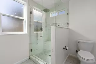 5200 Whittier Dr, Sacramento, CA 95820 - Photo 20