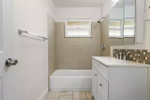 5200 Whittier Dr, Sacramento, CA 95820 - Photo 24