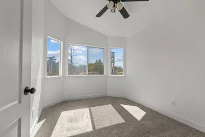 5016 Krista Court, Elk Grove, CA 95758 - Photo 38