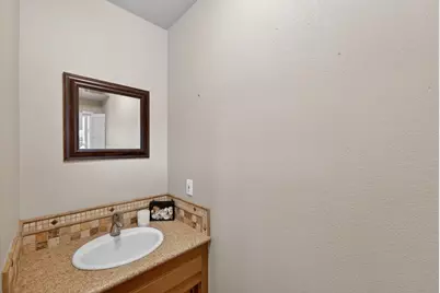 1405 Madrone Way, Woodland, CA 95695 - Photo 24