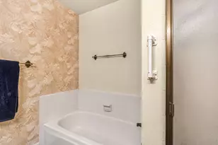 1751 W Santa Ana Ave, Fresno, CA 93705 - Photo 20