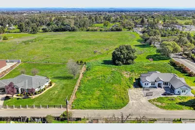 9411 Rawhide Lane, Roseville, CA 95747 - Photo 2