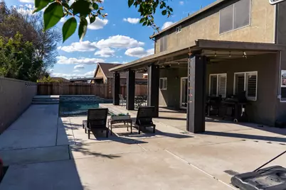 6904 Melody Court, Hughson, CA 95326 - Photo 16