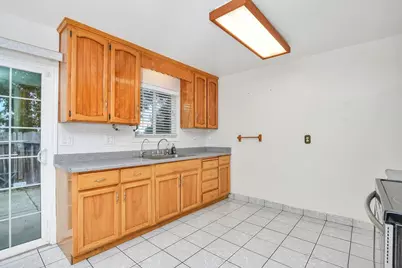 207 Park Avenue, Manteca, CA 95337 - Photo 8
