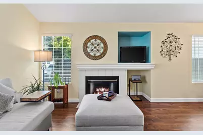 8927 Cypress View Way, Elk Grove, CA 95758 - Photo 14