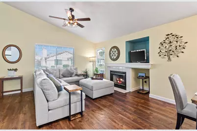 8927 Cypress View Way, Elk Grove, CA 95758 - Photo 2